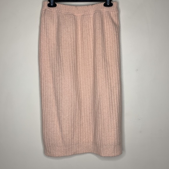 Liz Claiborne | Pink 60% Lambswool 20% Angora Rabbit Hair Feminine MIDI Skirt - Picture 4 of 6